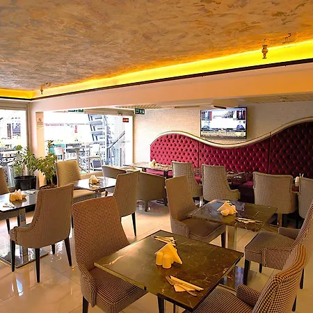 Hotel Perada &