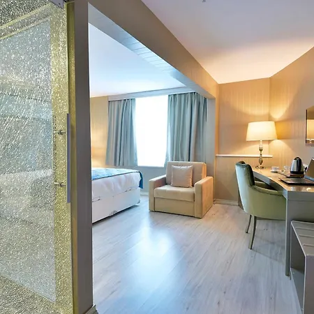 Hotel Perada & *